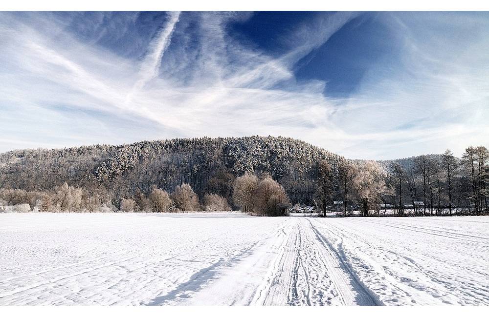 Foto: Vodiči POZOR! Dnes sa môžu v okresoch Gelnica a Spišská Nová Ves tvoriť snehové jazyky a záveje