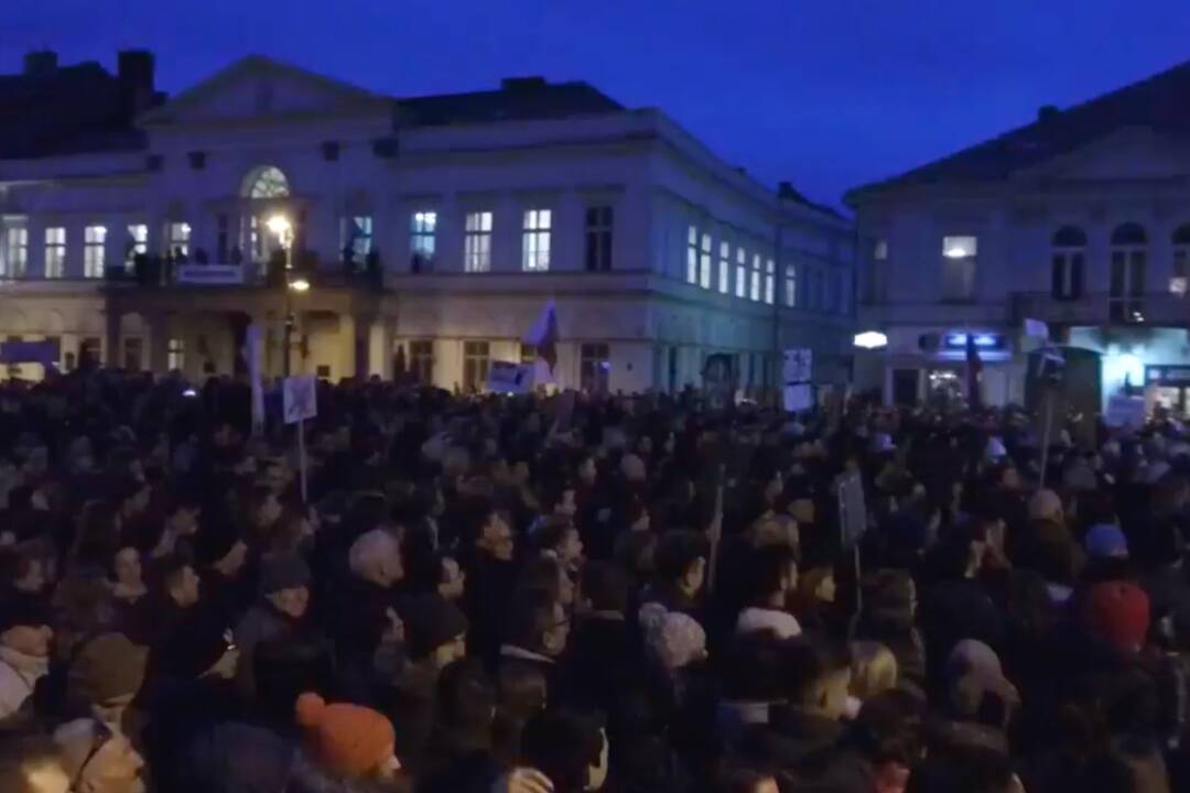 Foto: ANKETA: Plánujete sa zúčastniť štvrtkových protestov?