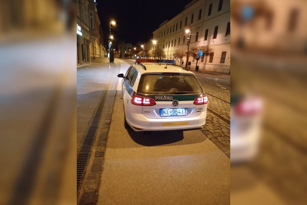 Foto: Policajti stáli na cyklochodníku a odmietli spísať sťažnosť Košičana. Mali na to právo