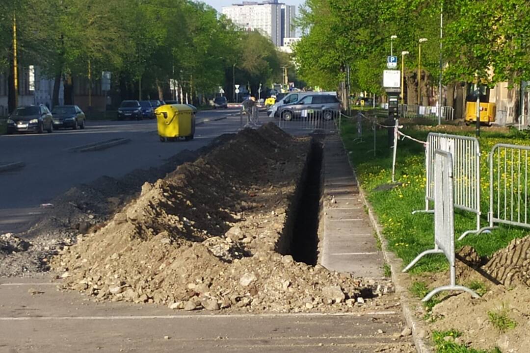 Foto: Košičana nahnevala rozkopaná cesta. Len pred rokom ju celú opravili...