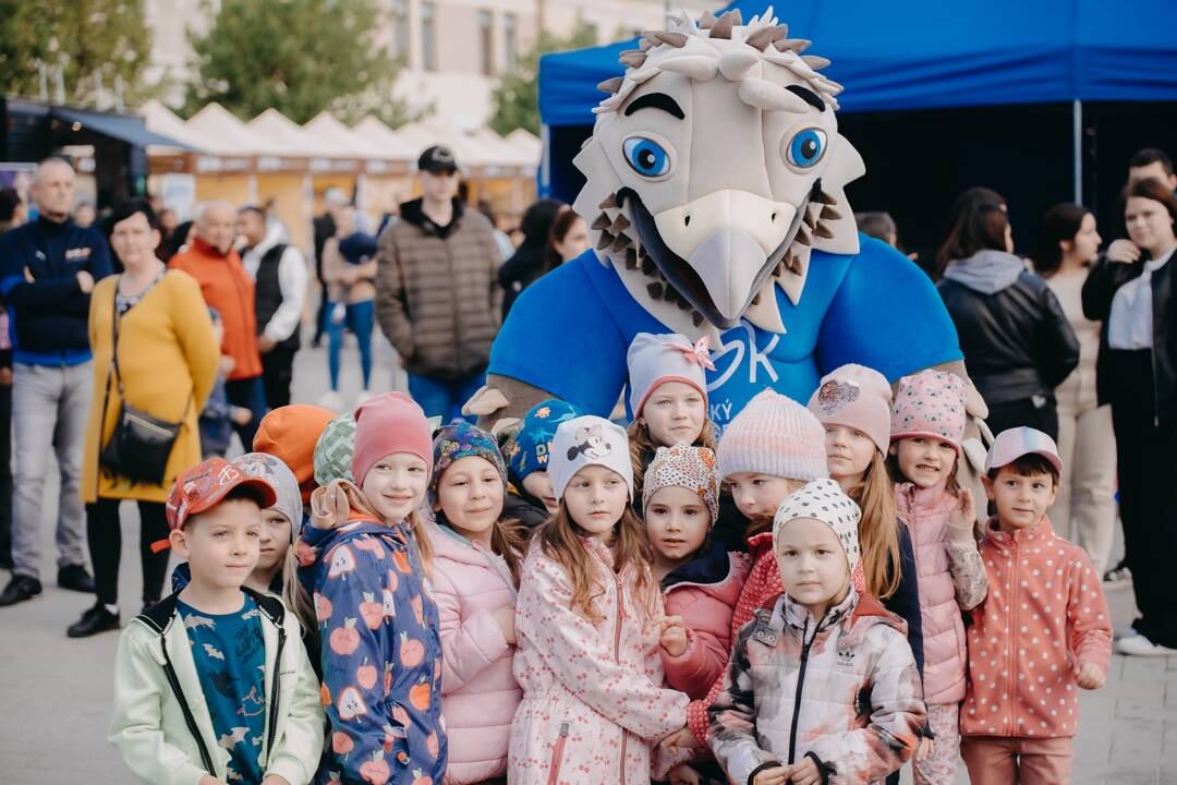 FOTO: Košický kraj ma svojho maskota, chýba mu však meno. Pomôcť môžete aj vy