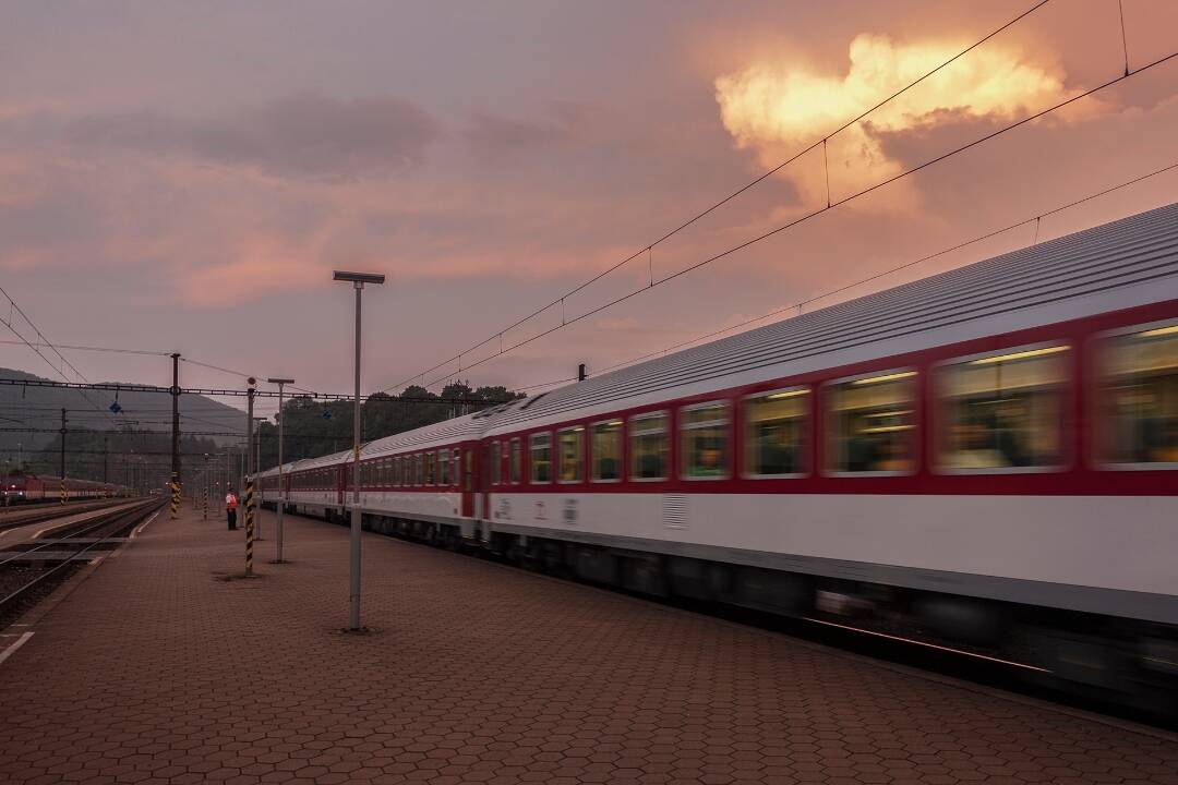 Foto: Práce na tratiach stále pokračujú. Niektoré vlaky nahradia autobusy, môžete očakávať aj meškanie