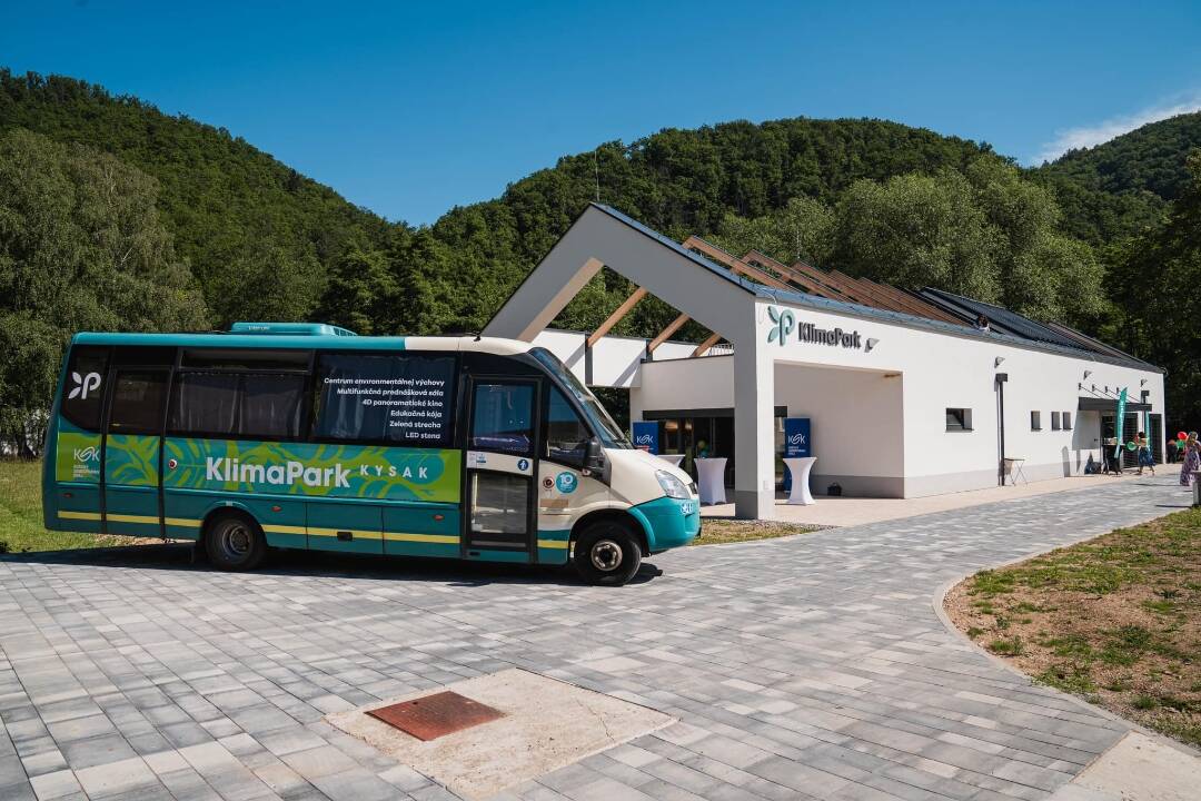 Foto: V areáli Školy v prírode v Kysaku otvorili audiovizuálne centrum KlimaPark. Otvorené bude celoročne