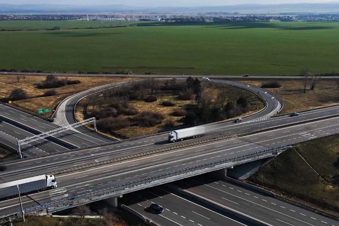 Foto: Stovka kilometrov bezplatných diaľnic od štvrtka. Kde všade budeme môcť jazdiť zadarmo?