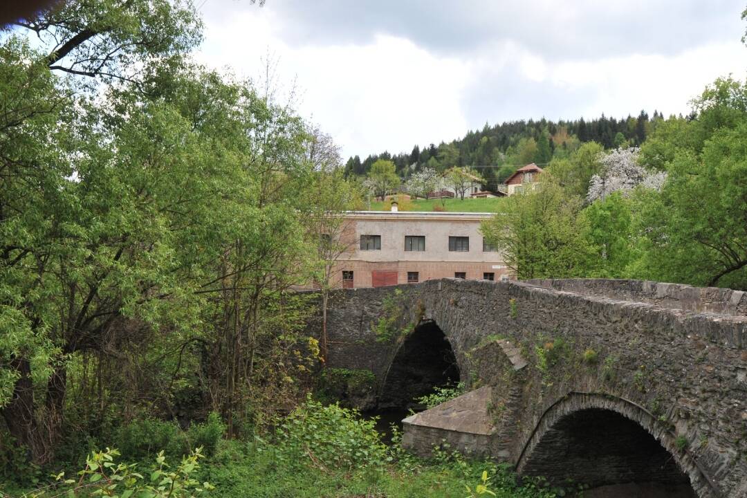 Foto: V Gelnici opravia cestu za Kamenným mostom. Vodiči sa musia pripraviť na obchádzkovú trasu