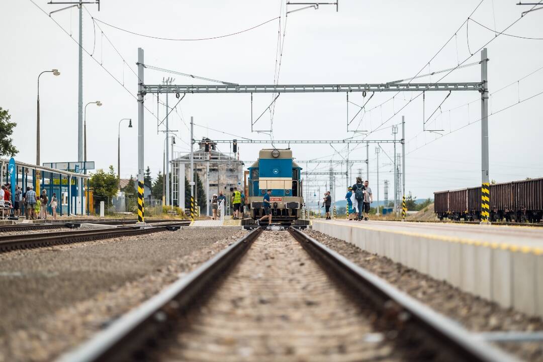 Foto: Medzi Košicami a Moldavou nad Bodvou dôjde k dvojtýždňovej výluke. Za niektoré vlaky budú jazdiť autobusy