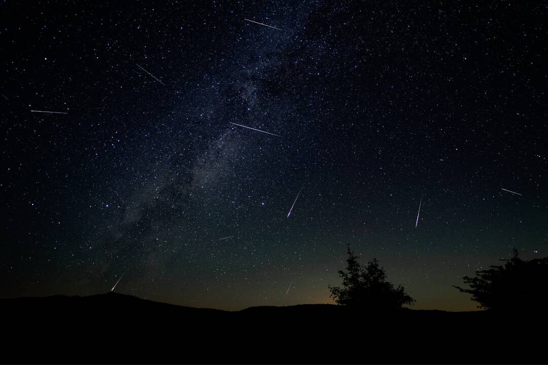 Foto: Nočná obloha sa premení na nádherné divadlo. Meteorický roj môžeme pozorovať voľným okom