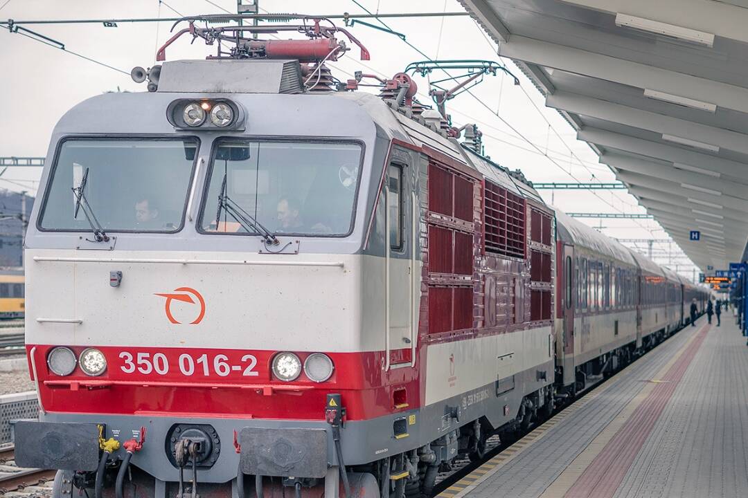 Foto: Vlakovú dopravu na východe obmedzia výluky. Za niektoré spoje budú jazdiť autobusy