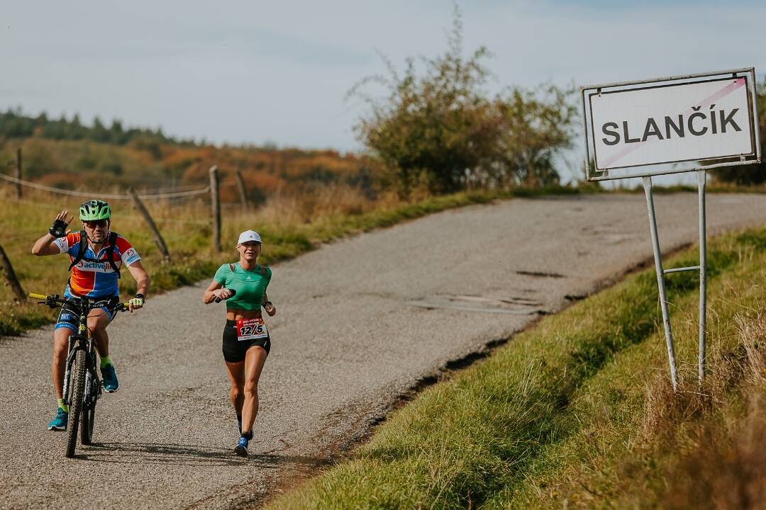 Foto: Viac ako 200 bežcov sa v sobotu pokúsi prebehnúť východné Slovensko. Štafeta Zaži východ je plná výhľadov aj prevýšení