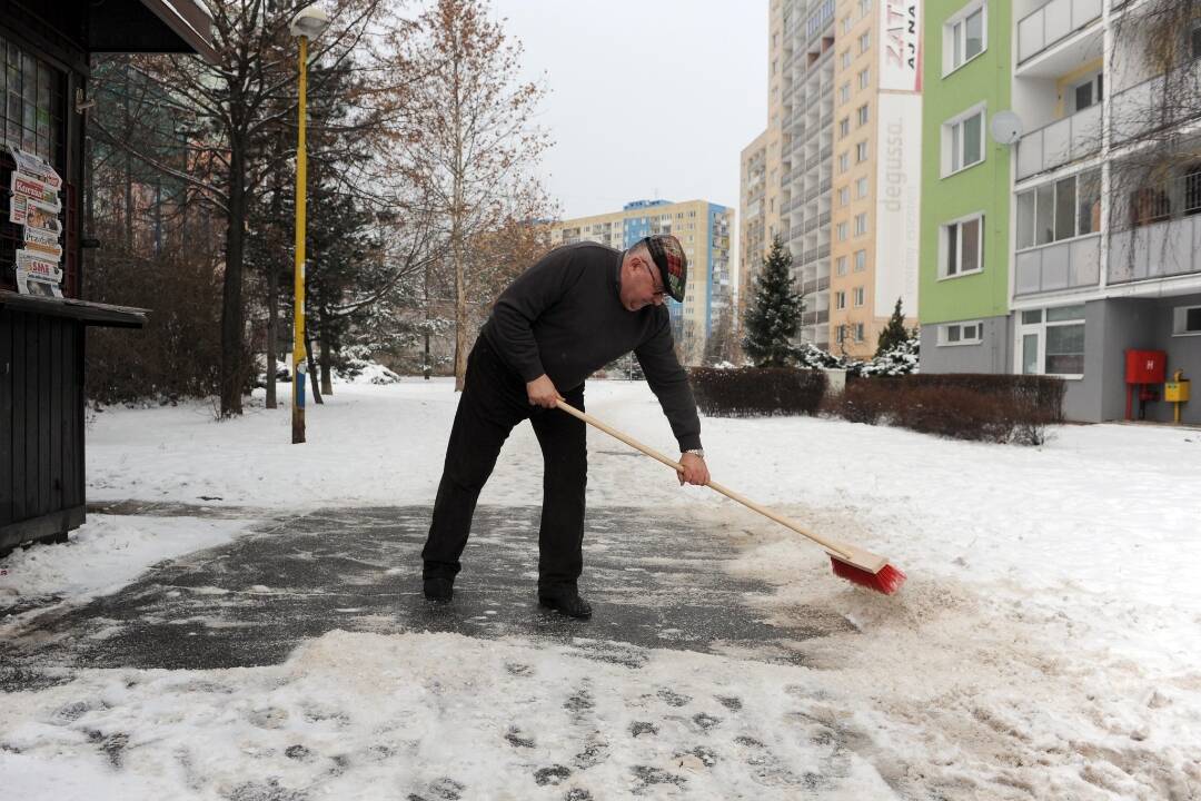 Foto: Košice hlásia „vypredané“. Adoptovalo sa takmer 900 chodníkov, mesto pridáva ďalšie úseky