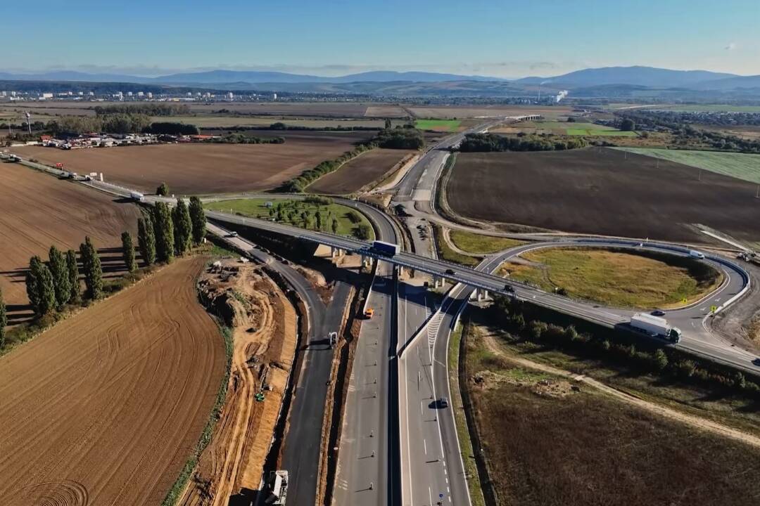 Foto: VIDEO: Pozrite si aktuálny stav košického obchvatu. R2 by mala byť hotová už budúci rok