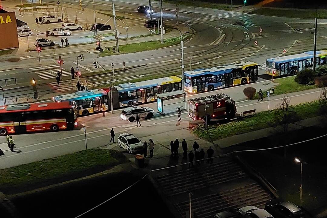 Foto: FOTO+VIDEO: V okolí Spoločenského pavilónu večer evakuovali 400 ľudí. Nahlásené tam boli výbušniny