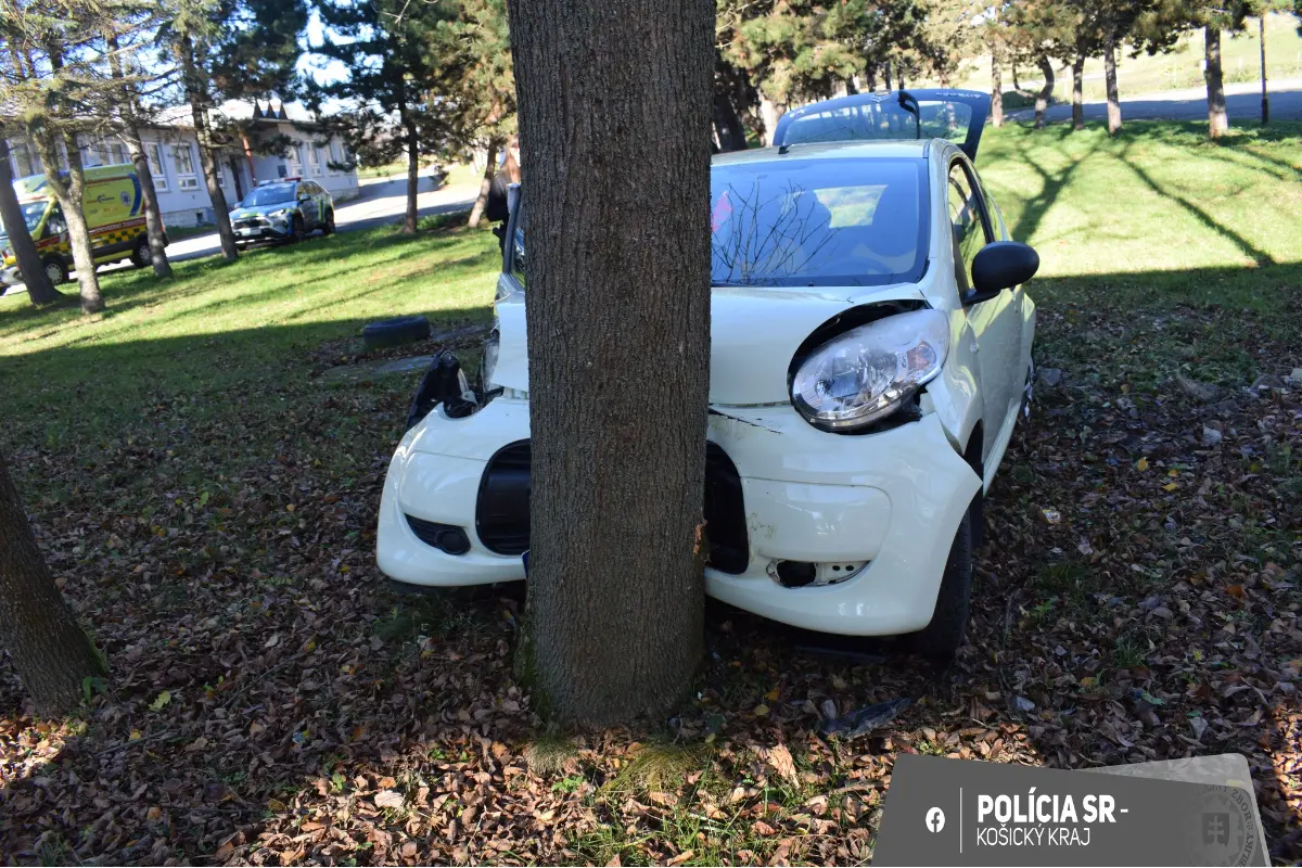 Foto: Matka učila šoférovať dcéru na Zemplínskej Šírave, skončila s ťažkými zraneniami v nemocnici. 