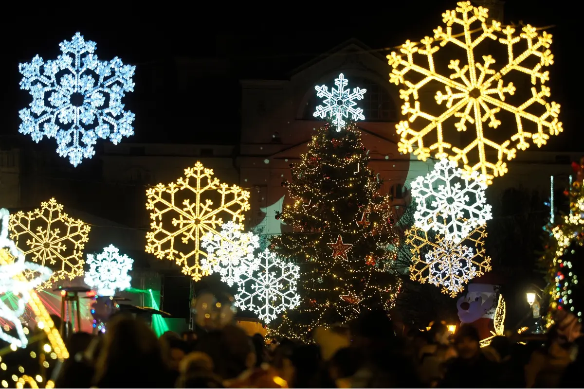 FOTO: Košický kraj je vo vianočnom šate. Ktoré mesto má najkrajšiu výzdobu?