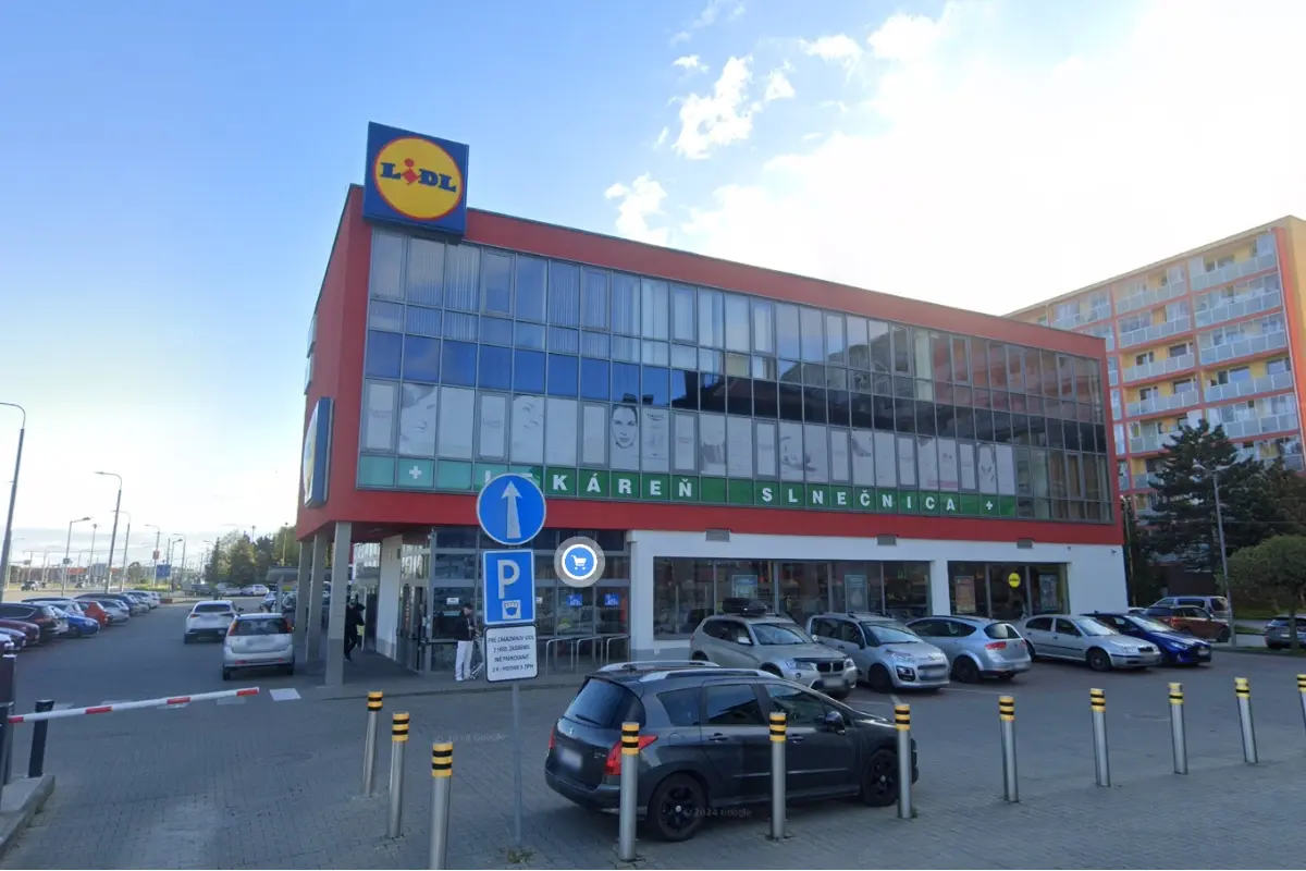 Foto: Zákazník mal napadnúť predavača po upozornení, že nepoužíva košík. Ide o fámu, tvrdí Lidl, v hre je trestné oznámenie