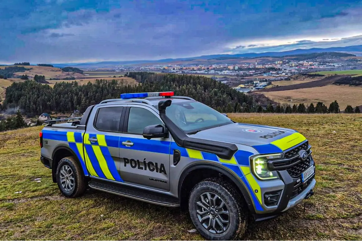 FOTO: Policajti zo Spiša dostali na Vianoce nové služobné vozidlá. Tie majú slúžiť pri náročných zásahoch 