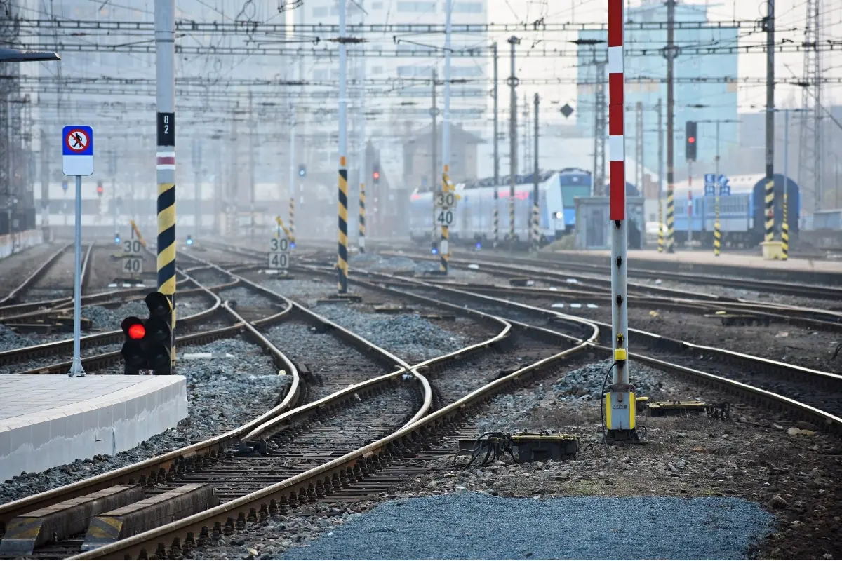 Foto: Východniari, cestujete vlakom? Pripravte sa na výluky, niektoré vlakové spoje nahradia autobusy