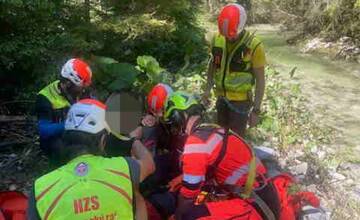 FOTO: Horskí záchranári pomáhali maďarskému turistovi v Tomášovskej Belej. Previesť ho museli vrtuľníkom
