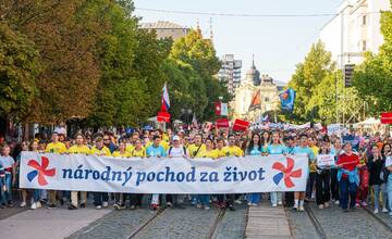 FOTO+VIDEO: Na Národný pochod za život prišlo do Košíc až 40-tisíc ľudí. Pozdravil ich aj samotný pápež