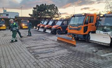 FOTO: Košice sa na nočné sneženie pripravili. Cestári vyrazia do ulíc okolo polnoci