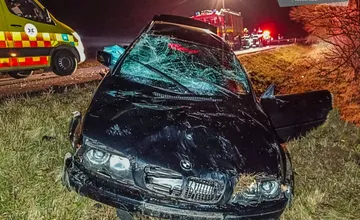 Tragická nehoda pri Vrbovci si v sobotu nadránom vyžiadala život spolujazdca. Vodič bol pod vplyvom drog 