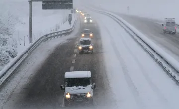 Na východ príde poriadny vietor. Na Štedrý deň si radšej podržte čiapky a klobúky