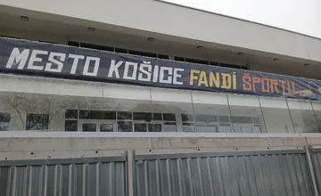 Mesto Košice fandí športu, tak prečo je potom zatvorená plaváreň?, pýta sa nahnevaný obyvateľ