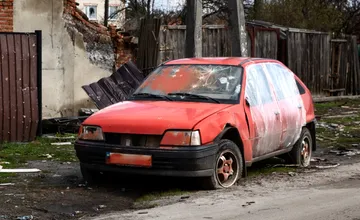 Vraky áut už viac nešpatia mesto a nezaberajú parkovacie miesta. V Spišskej ich odstránili v rekordnom počte