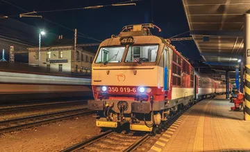 Tohtotýždňové výluky vlakov východniarov nepotešia, namiesto vlakov budú nasadať do autobusov