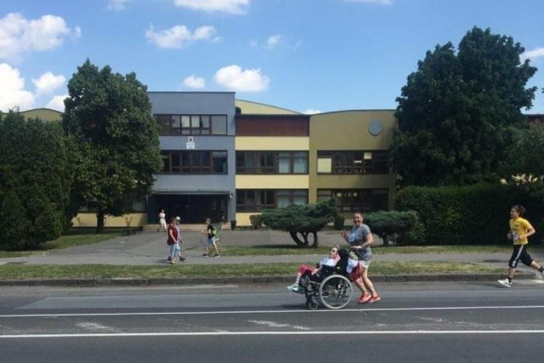 FOTO: Ťažko zdravotne postihnutá Katka zdoláva so svojou mamou Ľubkou bežecké výzvy, foto 33