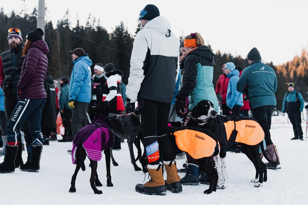 FOTO: Slávnostné otvorenie novej bežeckej požičovne v Snow park Ľadová, foto 6