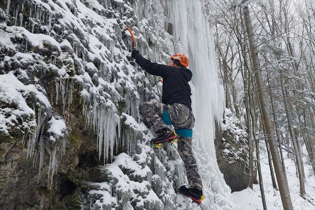 FOTO: Lezenie po ľadovej stene v Zádielskej doline, foto 9