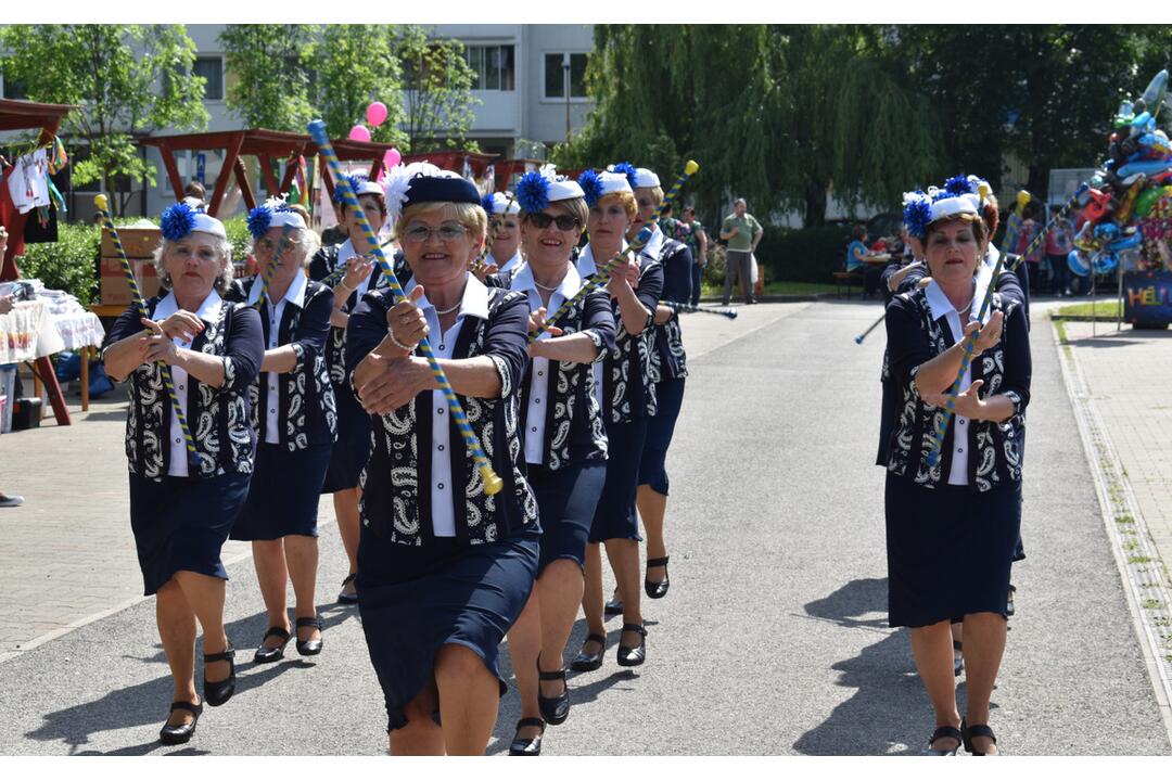 FOTO: Jazerské babky mažoretky, foto 6