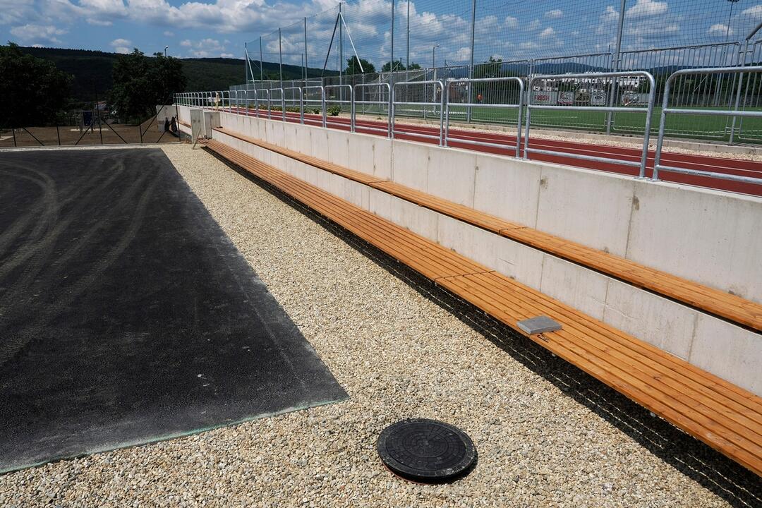 FOTO: Budúce workoutové ihrisko a bežecká dráha pri Základnej škole Janigova, foto 3