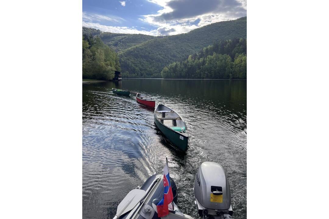 FOTO: Veľká upratovacia akcia na Ružíne. Vyzbierali tri tony odpadu, foto 13