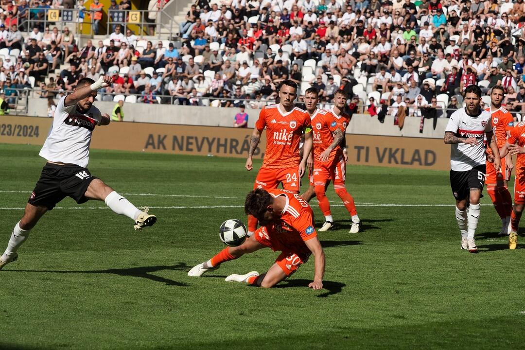 FOTO: Futbaloví fanúšikovia zahltili Košice, foto 4