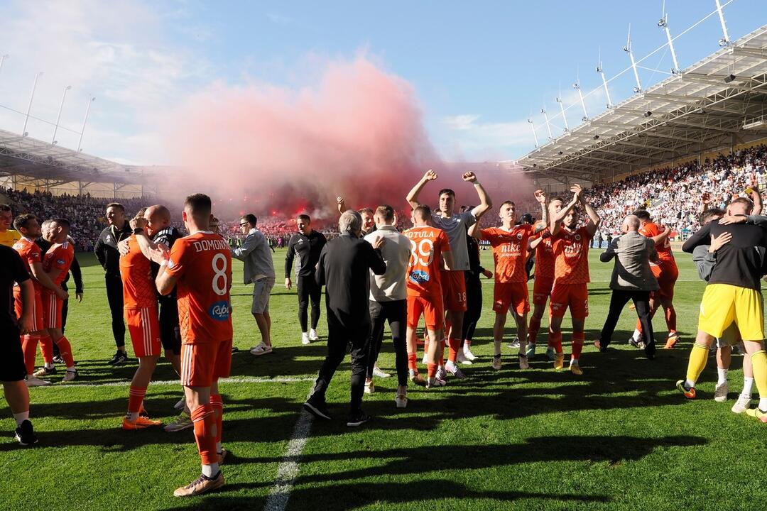 FOTO: Futbaloví fanúšikovia zahltili Košice, foto 9