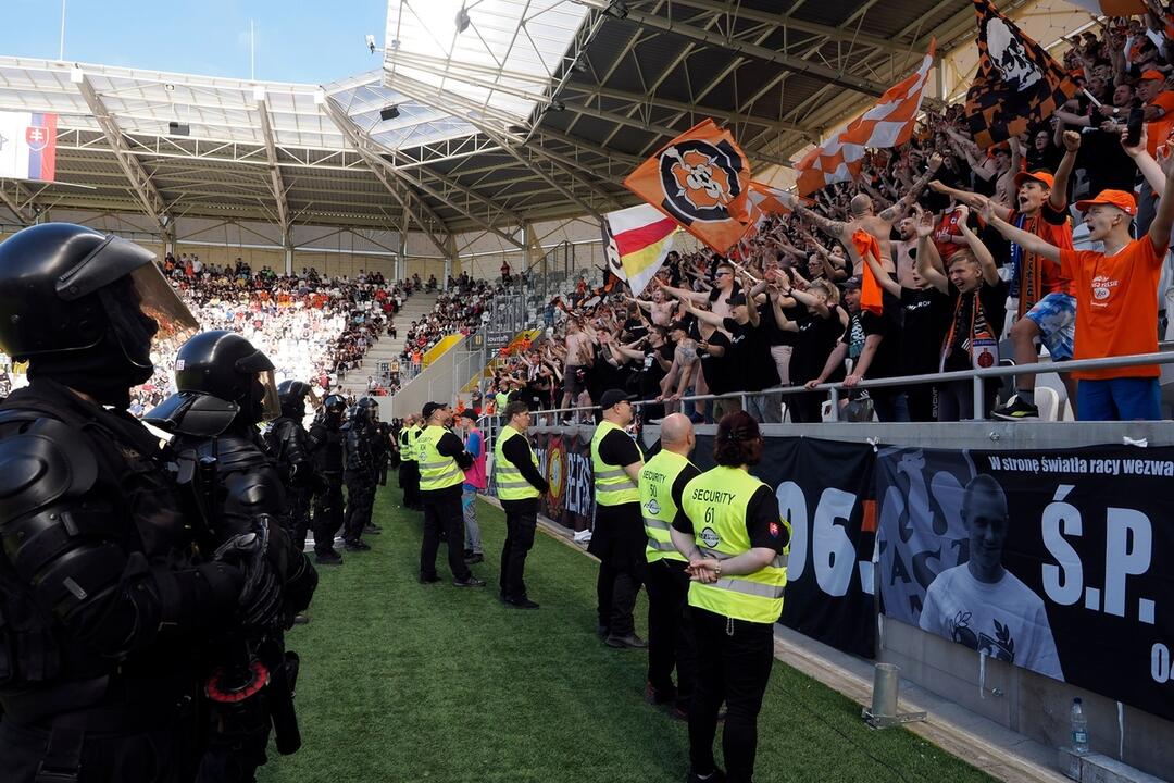 FOTO: Futbaloví fanúšikovia zahltili Košice, foto 10