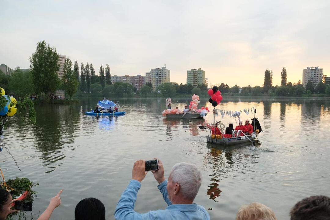 FOTO: Jazero sa premenilo na Košické Benátky, foto 54