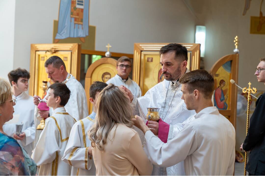 FOTO: Vysvätenie Sergija Sabova za nového kaplána farnosti Košice - Furča, foto 2