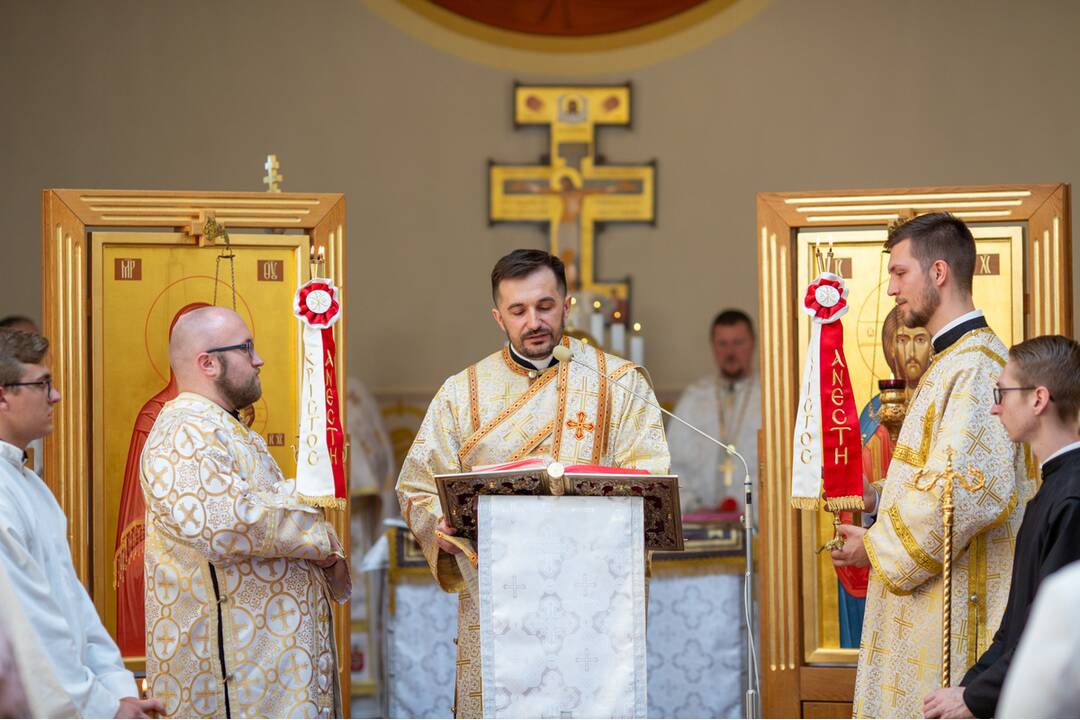 FOTO: Vysvätenie Sergija Sabova za nového kaplána farnosti Košice - Furča, foto 1