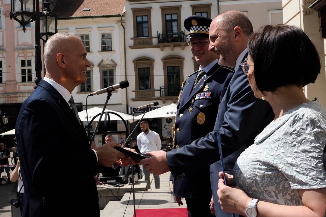 FOTO: Košice ocenili mestských policajtov za ich službu, foto 22