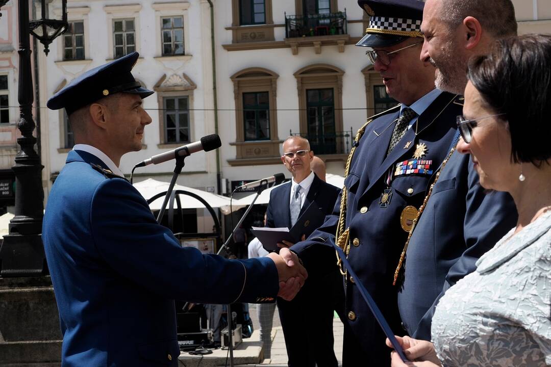 FOTO: Košice ocenili mestských policajtov za ich službu, foto 25