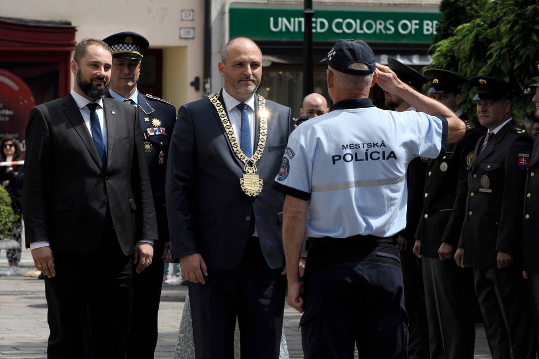 FOTO: Košice ocenili mestských policajtov za ich službu, foto 43