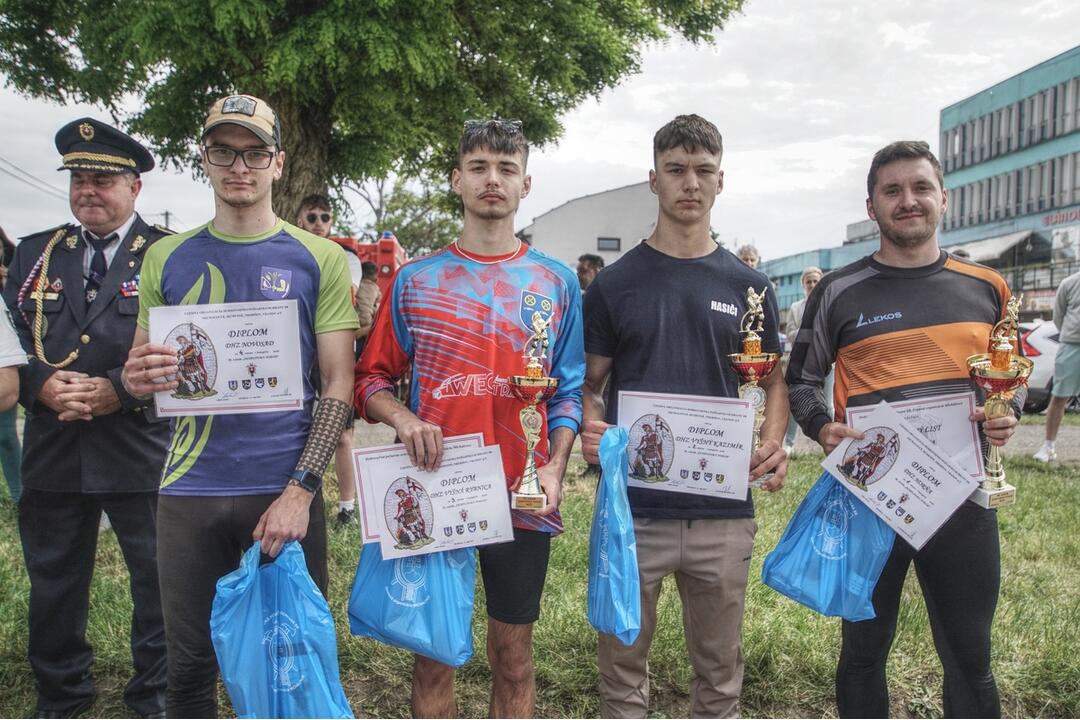 FOTO: Horúci súboj hasičov o Zemplínsky pohár. Pozrite sa na tie výkony, foto 28