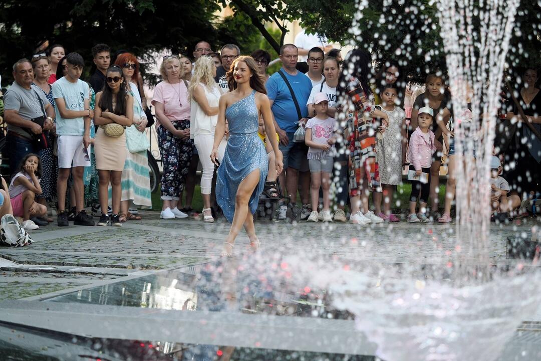 Módna prehliadka v srdci mesta! Takto odštartovalo Košické kultúrne leto, foto 7