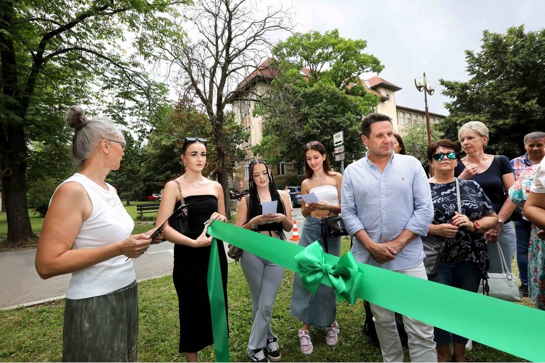 FOTO: Historický park v košickej nemocnici skrásnel , foto 4