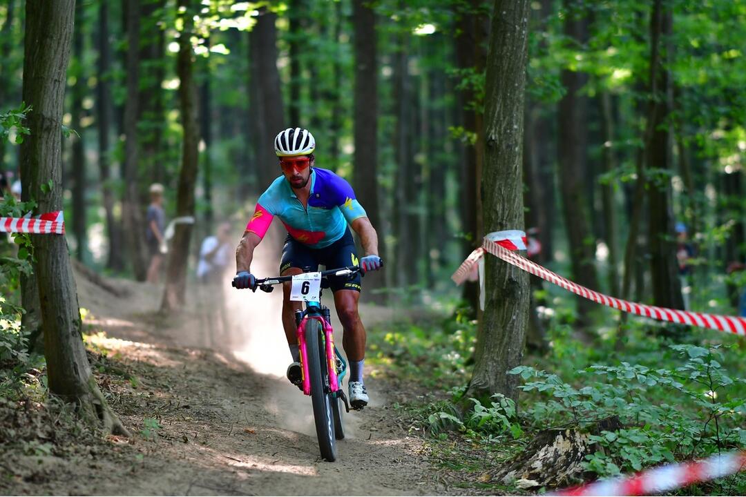 FOTO: Pretekal pre radosť a skončil druhý. Sagan ukončil kariéru na košickom cross-country, foto 9