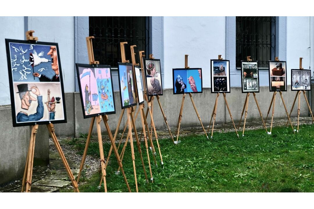 FOTO: V Spišskej Novej Vsi po roku opäť ožili sochy, foto 11