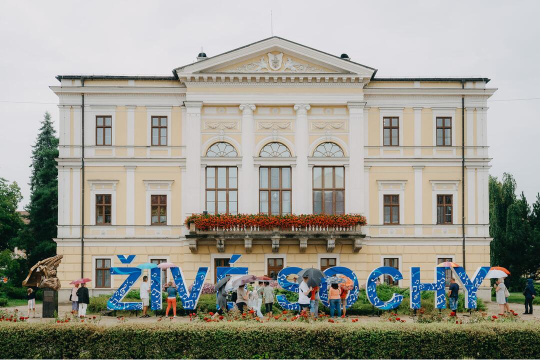 FOTO: V Spišskej Novej Vsi po roku opäť ožili sochy, foto 21